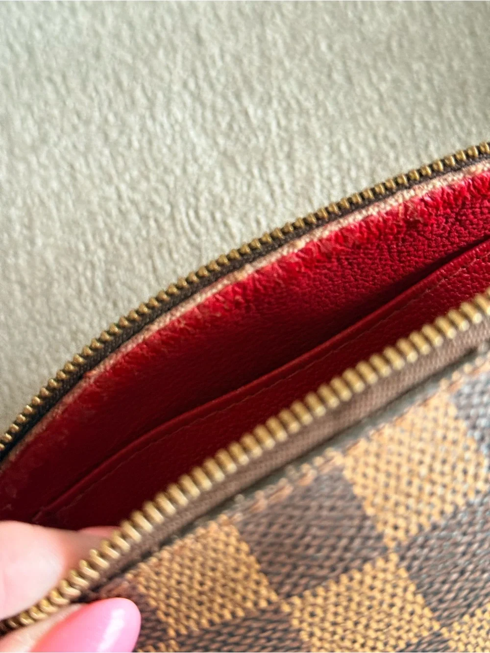 Louis Vuitton compact lv